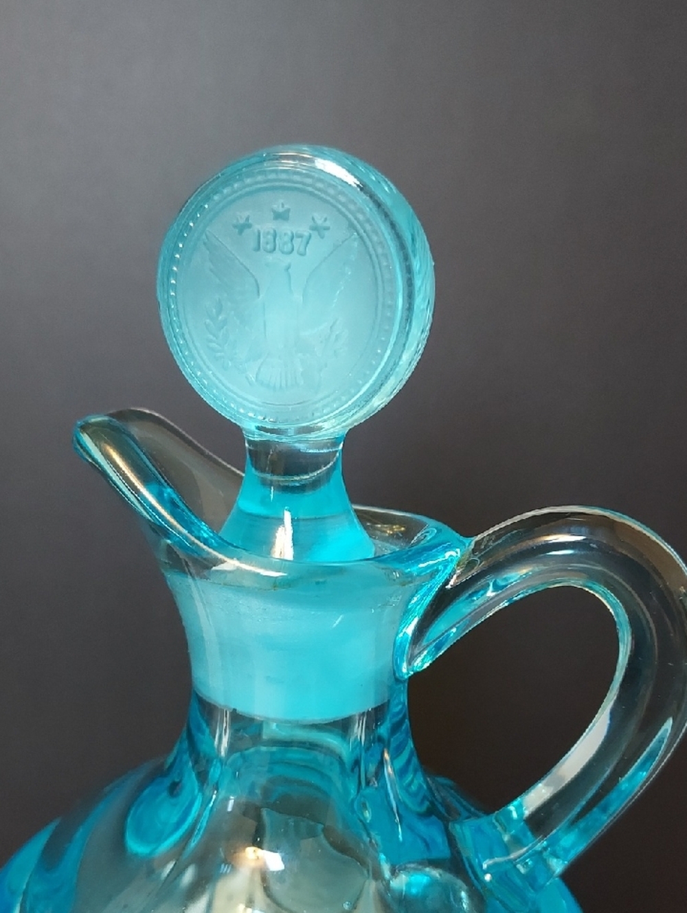 Vintage Fostoria Blue Glass Cruet With Stopper 1960s - Picture 9 of 10